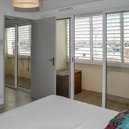 Beautiful In With Outdoor Swimming Pool, Wifi And 2 Bedrooms Agde