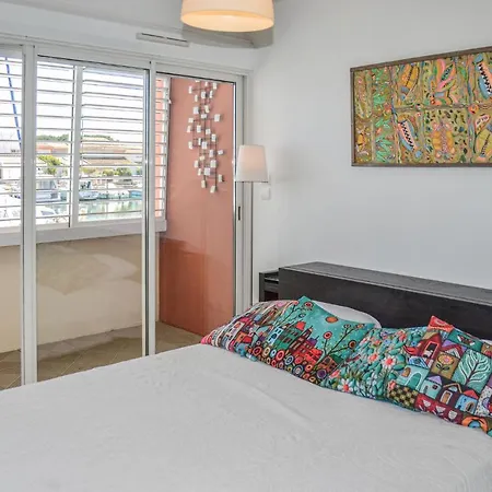 Beautiful In With Outdoor Swimming Pool, Wifi And 2 Bedrooms * Agde