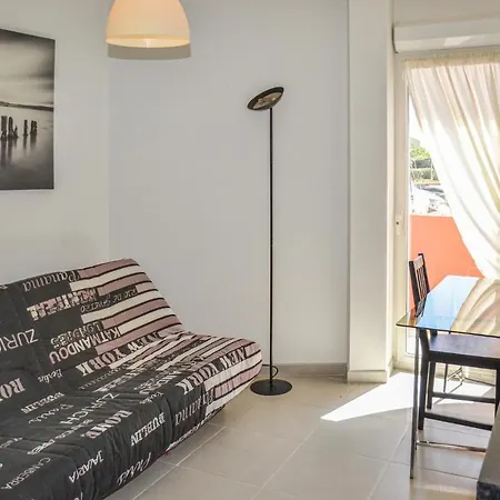 Beautiful In With Outdoor Swimming Pool, Wifi And 2 Bedrooms Appartement Agde